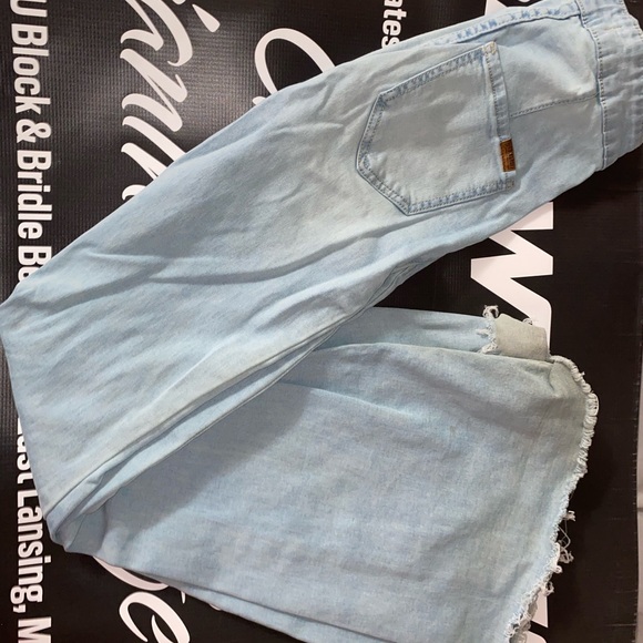 Light Wash Milbrook Rock & Roll Denim Bell Bottoms - Picture 1 of 10
